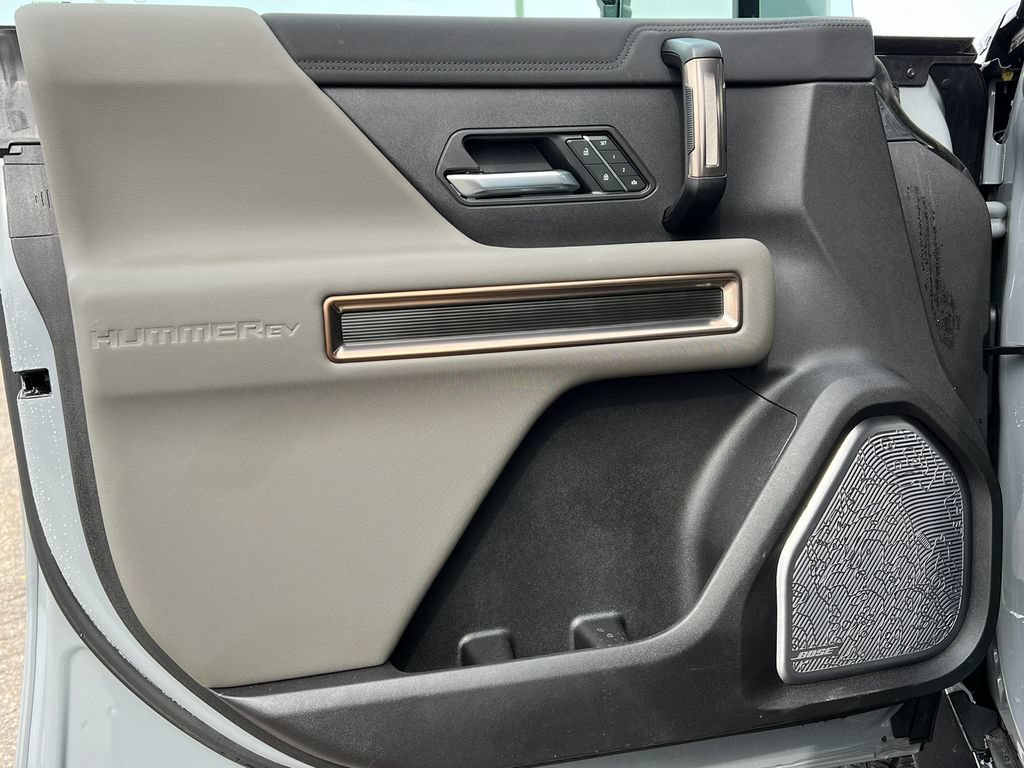 New 2025 GMC Hummer EV 2X AWD/4WD image 17
