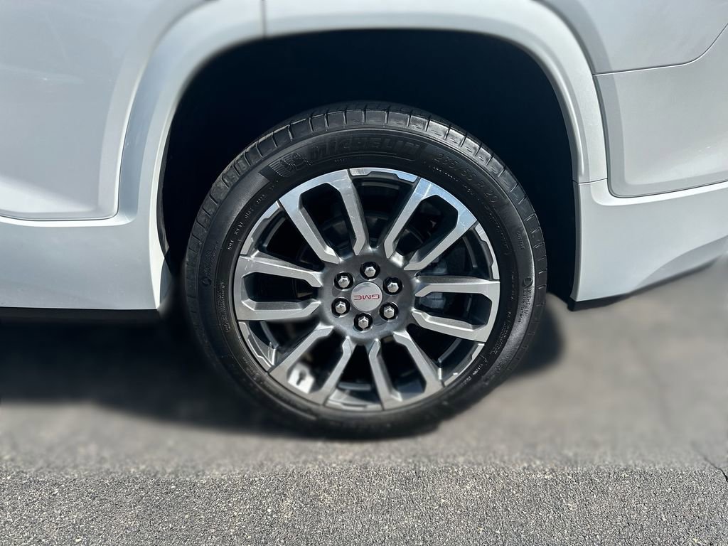 Used 2022 GMC Acadia Denali w/ Denali Ultimate Package AWD/4WD image 19