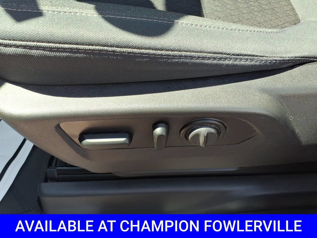 Used 2019 Chevrolet Silverado 1500 LT w/ All-Star Edition AWD/4WD image 13