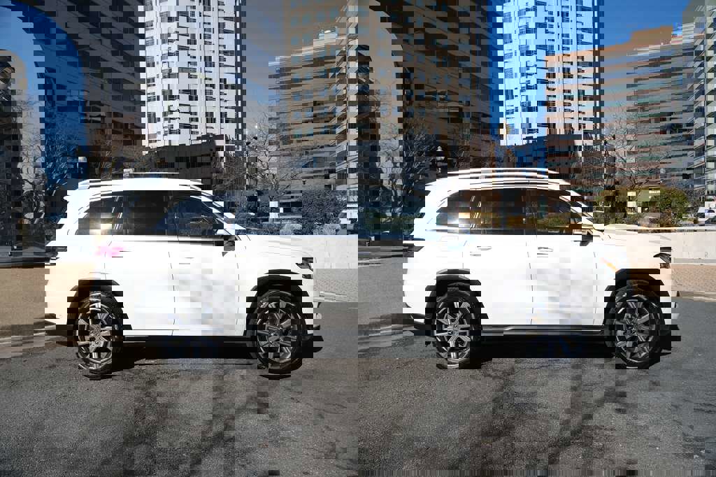 Used 2020 Mercedes-Benz GLS 450 4MATIC image 15