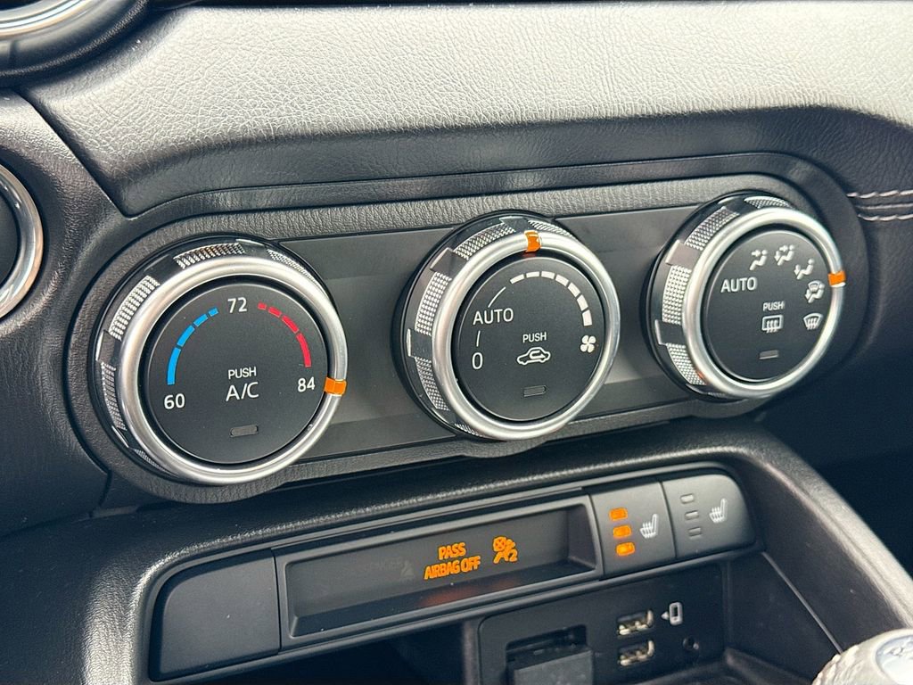 Used 2022 MAZDA MX-5 Miata Grand Touring w/ Weather Package image 18