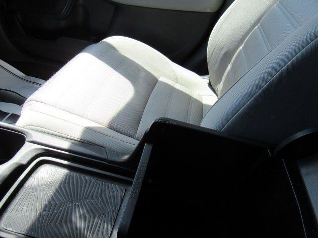 Used 2019 Honda CR-V LX image 39