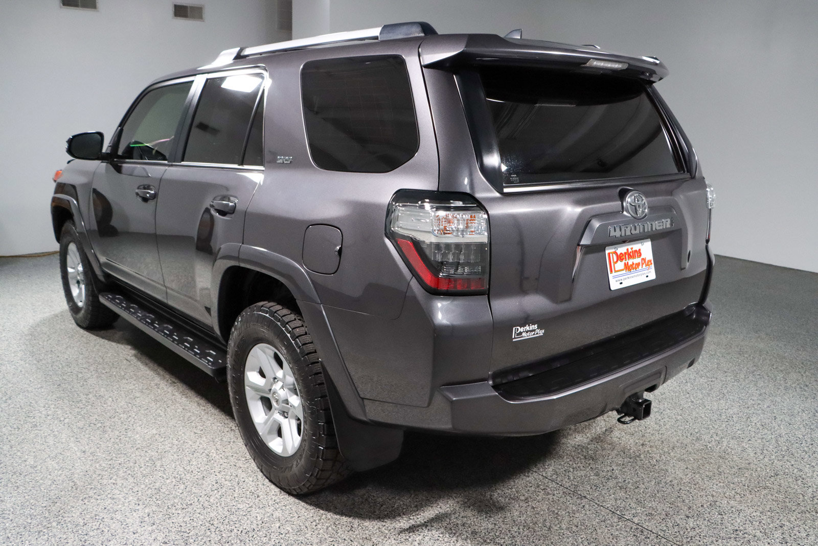 Used 2023 Toyota 4Runner SR5 Premium w/ Moonroof Package AWD/4WD image 9