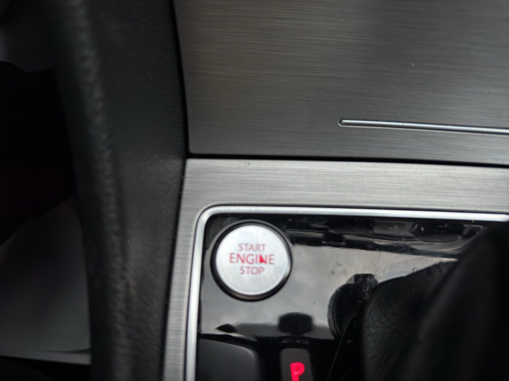 Used 2014 Volkswagen Passat TDI SE image 25