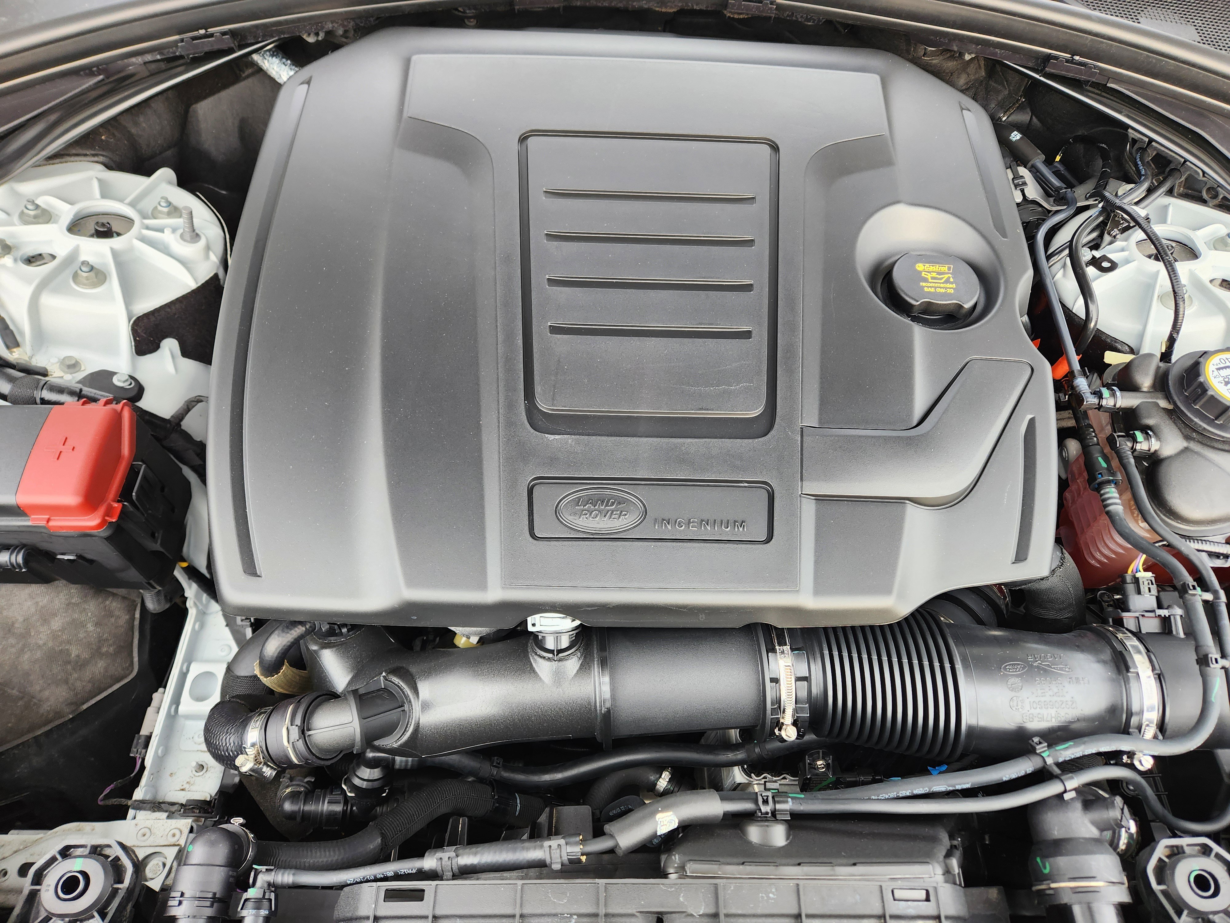 Certified 2026 Land Rover Range Rover Velar Dynamic SE image 9