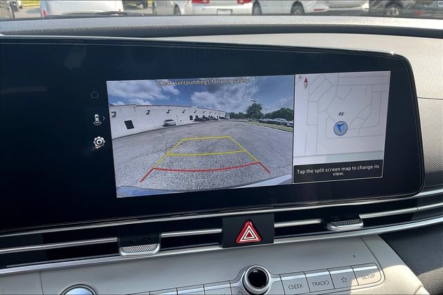 New 2025 Hyundai Elantra Limited image 22