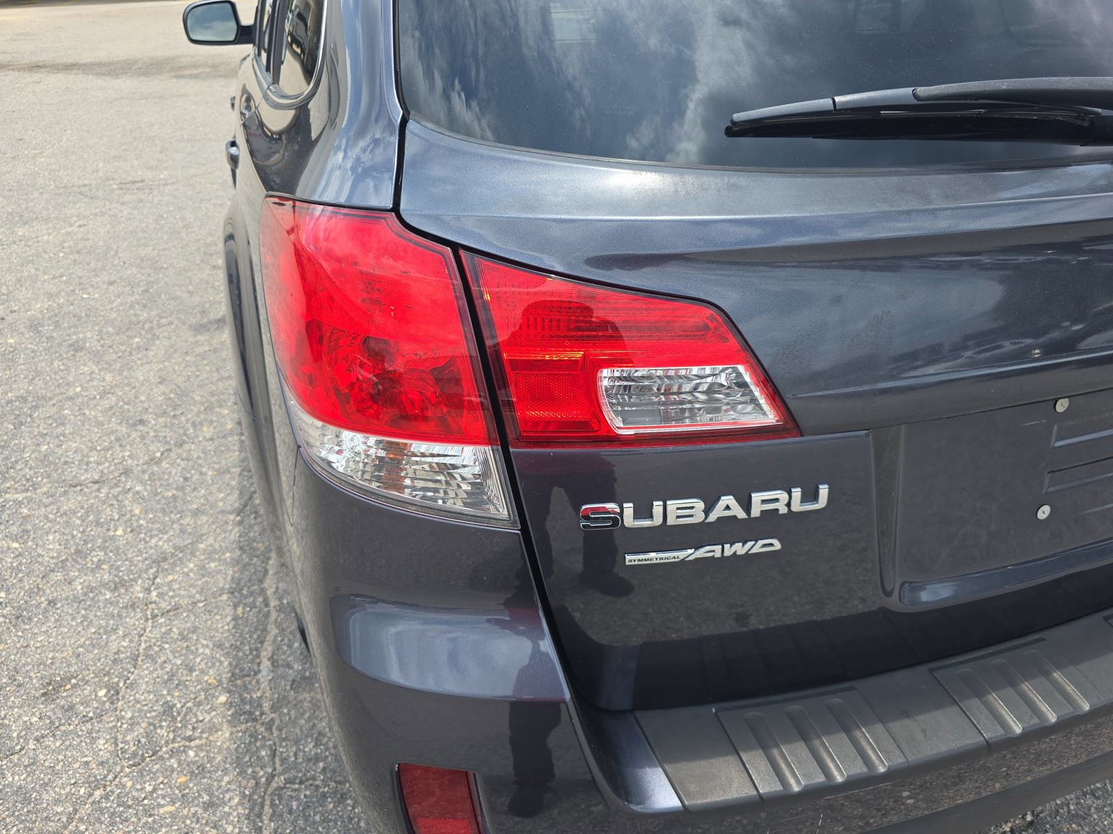Used 2013 Subaru Outback 2.5i Limited w/ Popular Pkg 3 AWD/4WD image 37