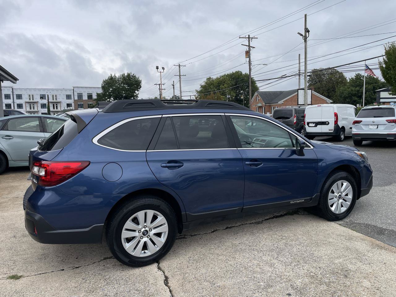 Used 2019 Subaru Outback 2.5i Premium AWD/4WD image 21