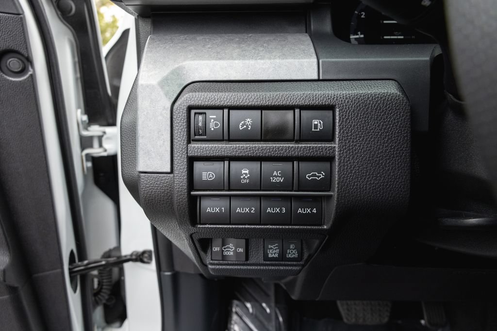 Certified 2025 Toyota Tacoma 4x4 Double Cab Hybrid image 15