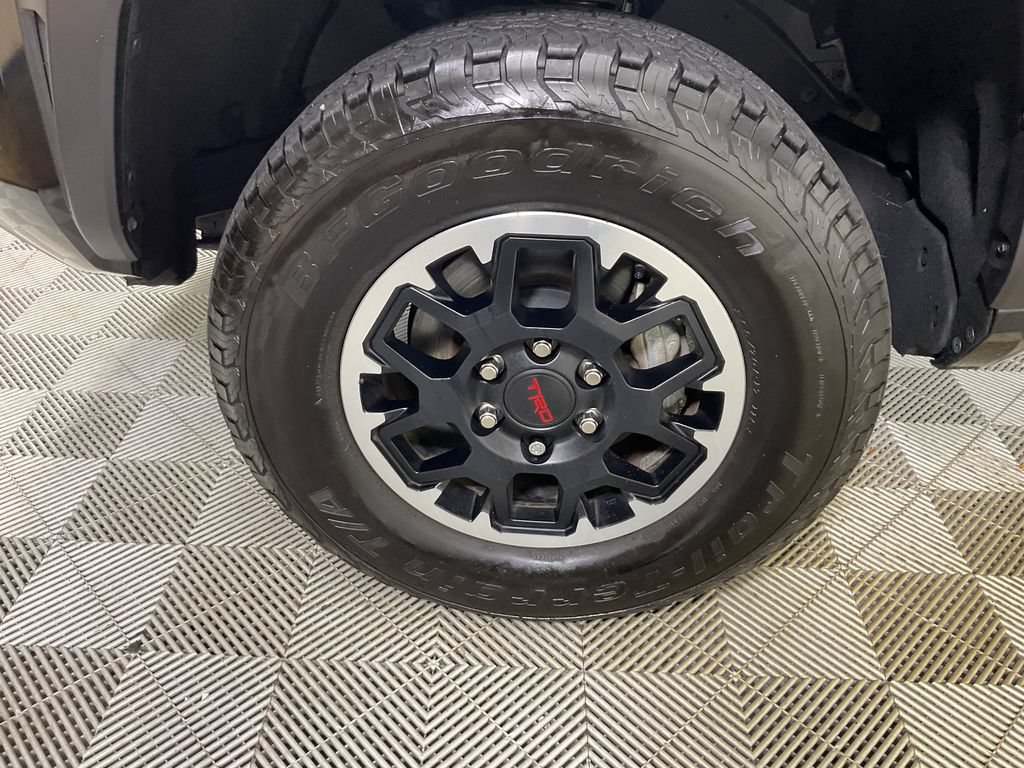 Used 2024 Toyota Tacoma TRD Off-Road w/ TRD Off Road Upgrade Package AWD/4WD image 5