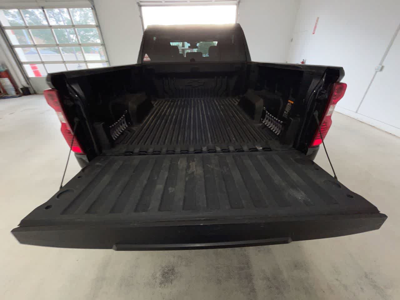 Used 2022 Chevrolet Silverado 1500 LT AWD/4WD image 23