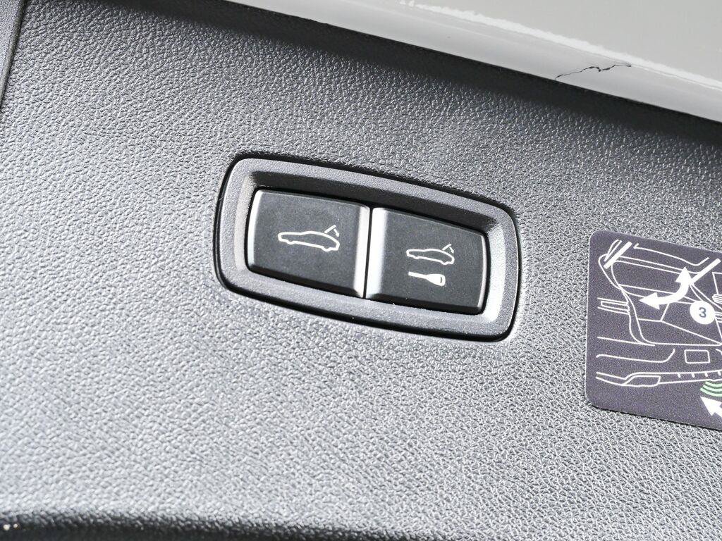 New 2026 Porsche Cayenne Coupe AWD/4WD image 33