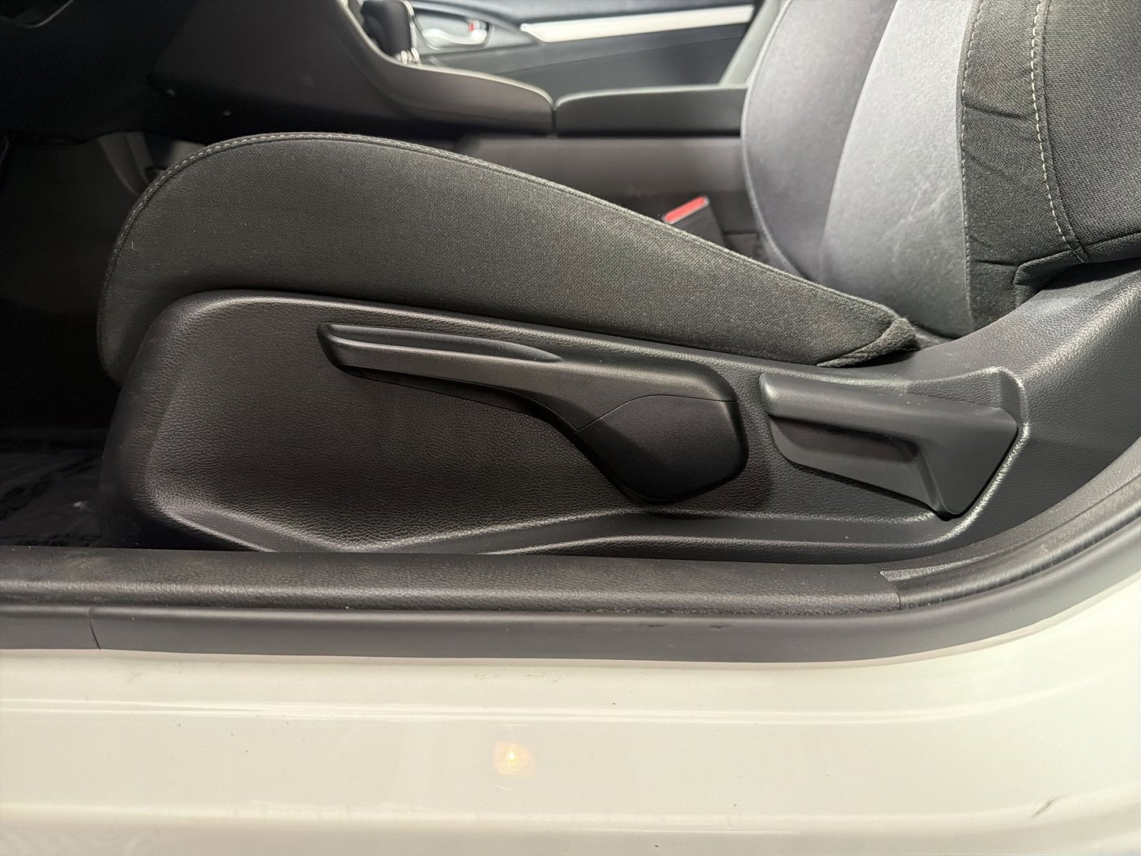 Used 2018 Honda Civic EX-T image 14