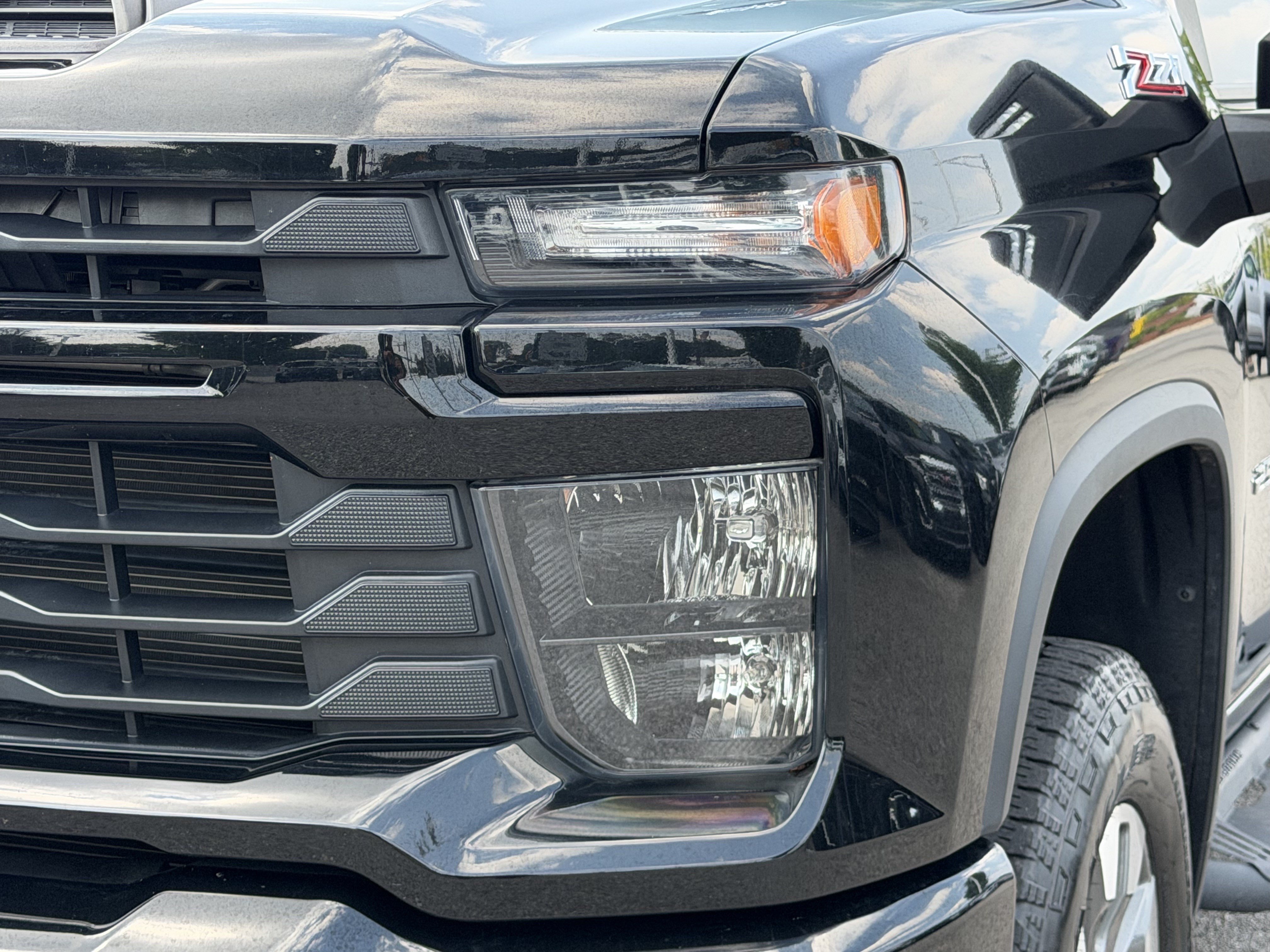 Used 2024 Chevrolet Silverado 2500 Custom w/ Custom Value Package AWD/4WD image 6