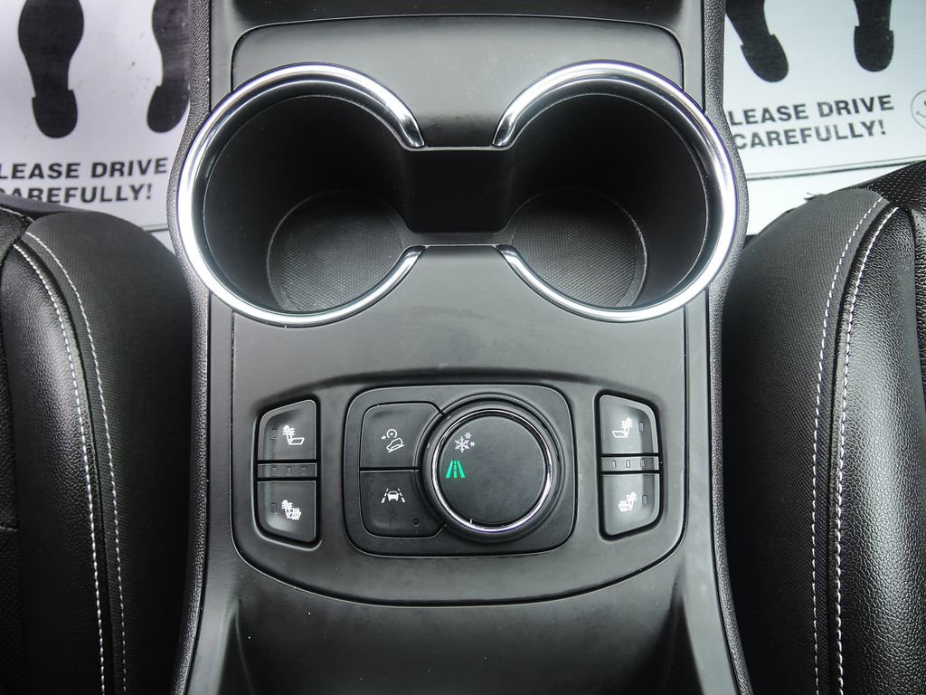 Used 2024 GMC Terrain SLT w/ Elevation Edition FWD image 21