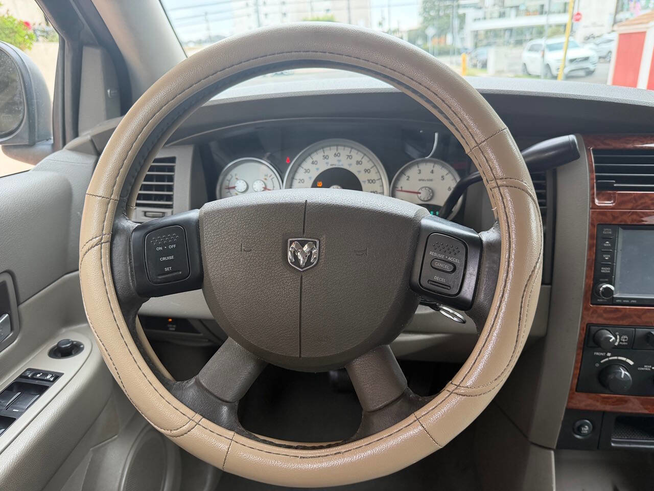 Used 2009 Dodge Durango SLT w/ Technology Group II image 11