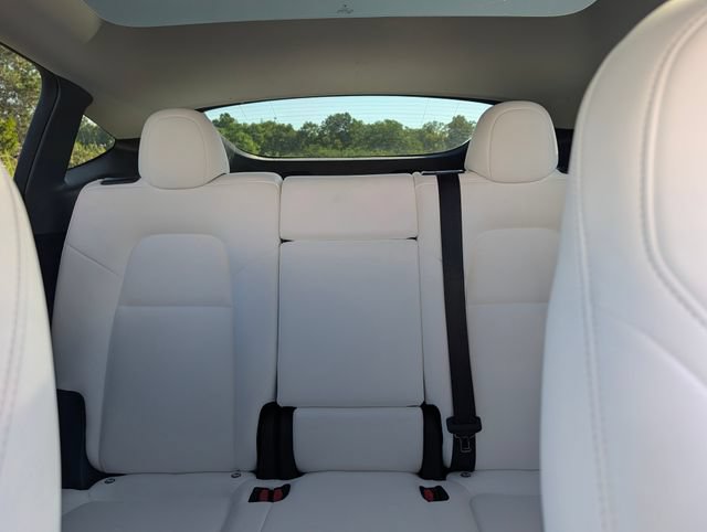 Used 2024 Tesla Model Y Long Range AWD/4WD image 18