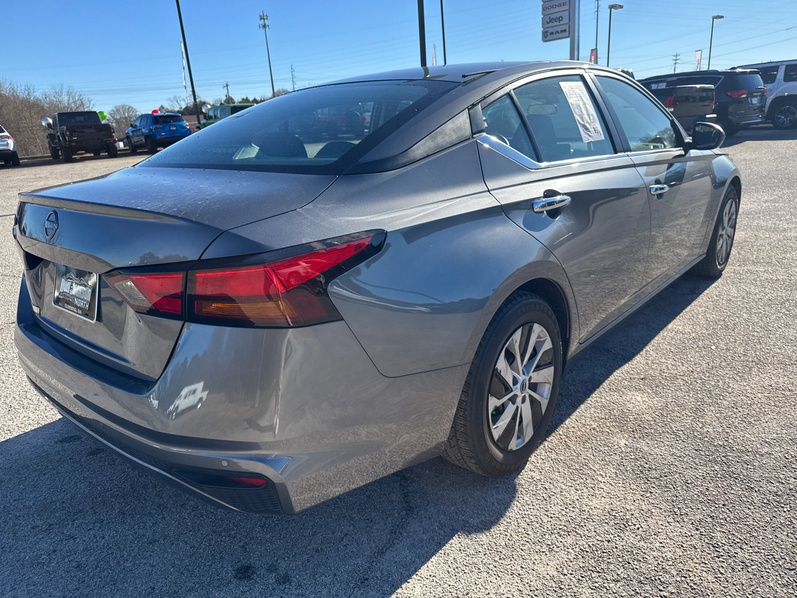 Used 2024 Nissan Altima 2.5 S image 5