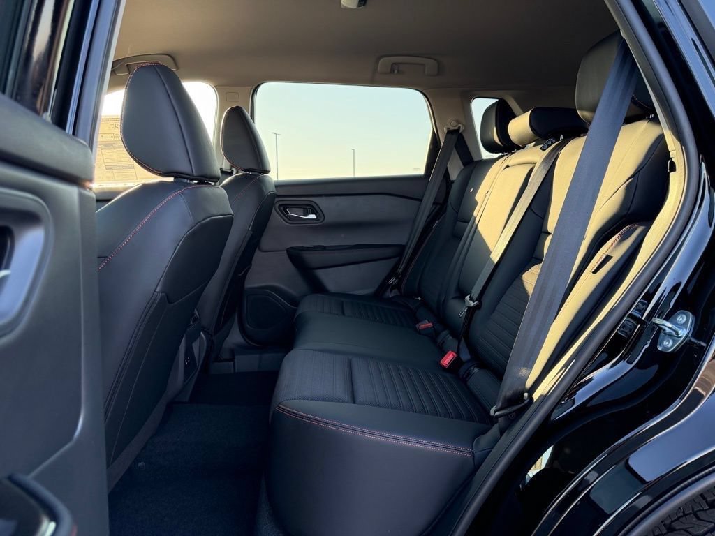 New 2026 Nissan Rogue SV AWD/4WD image 13