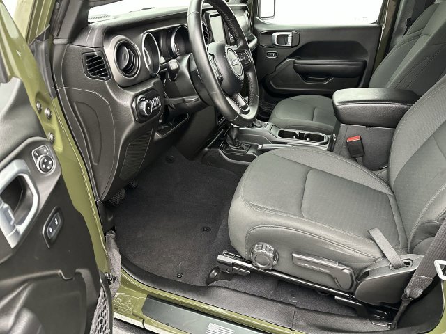 Used 2022 Jeep Wrangler Sport AWD/4WD image 13