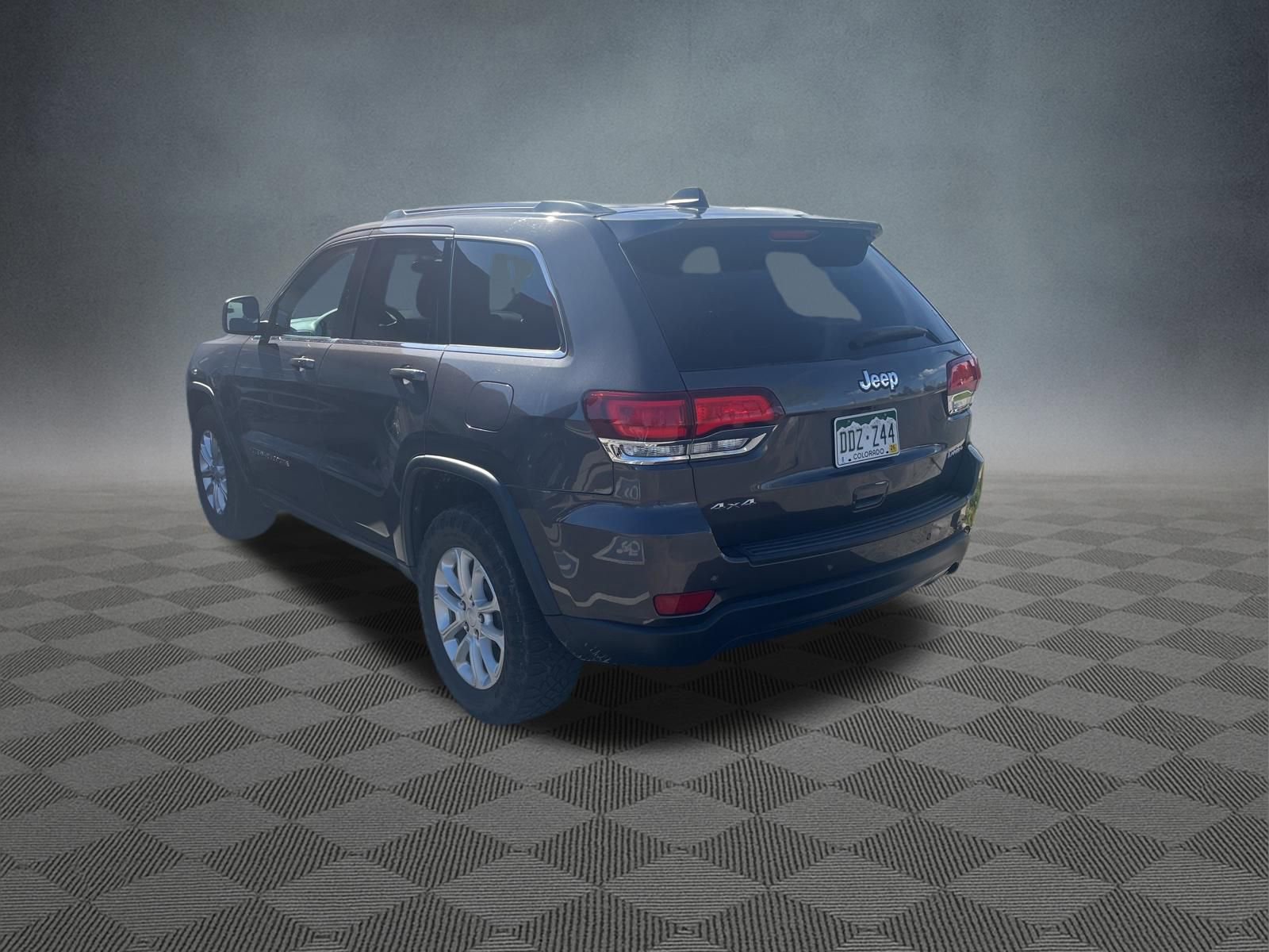 Used 2021 Jeep Grand Cherokee Laredo X image 4