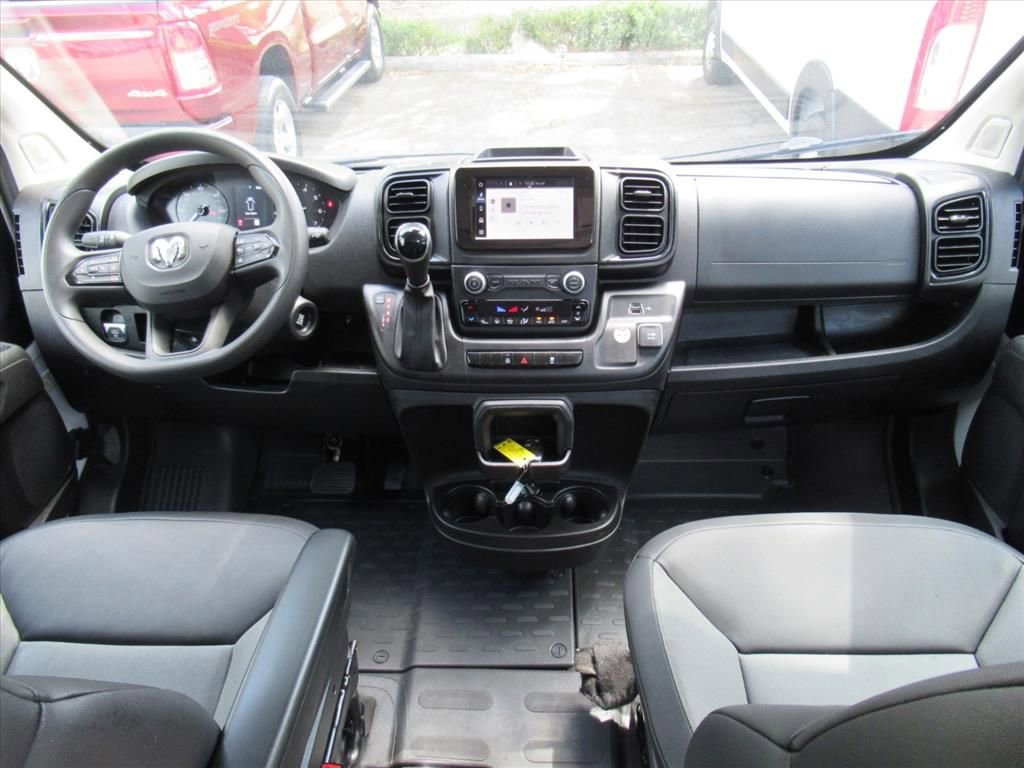 Used 2025 RAM ProMaster 2500 w/ Convenience Group FWD image 13