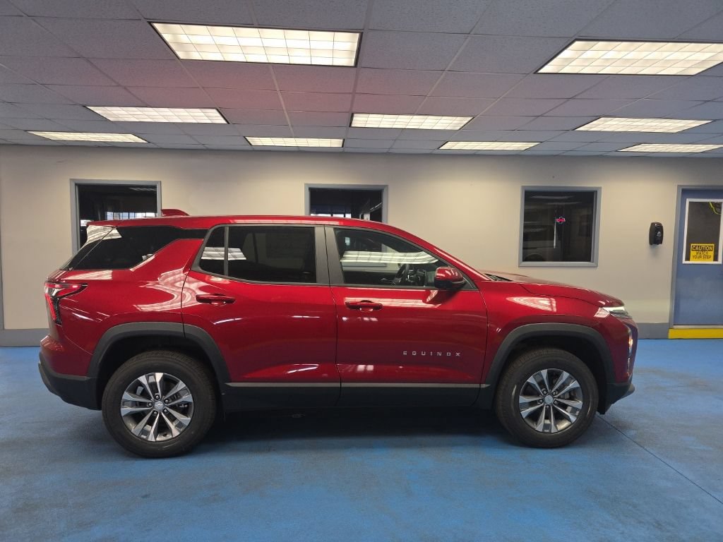 New 2027 Chevrolet Equinox LT w/ Convenience Package II FWD image 2