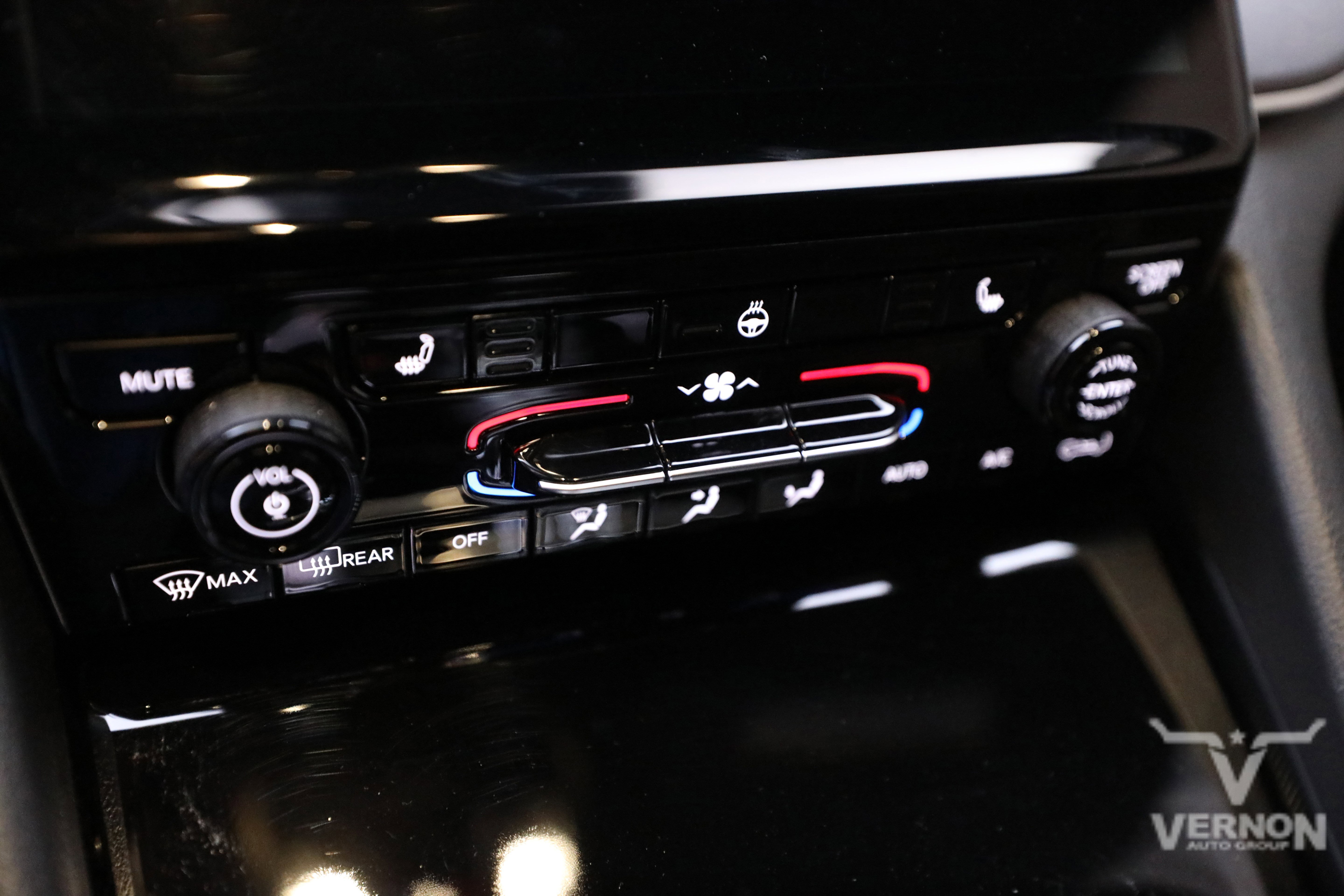 New 2025 Jeep Grand Cherokee L Limited w/ Black Appearance Package image 23