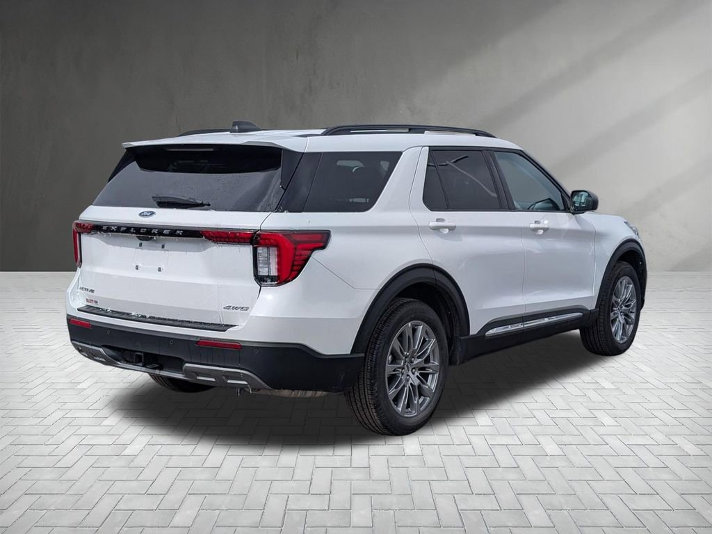 New 2025 Ford Explorer Active w/ Active Comfort Package image 10