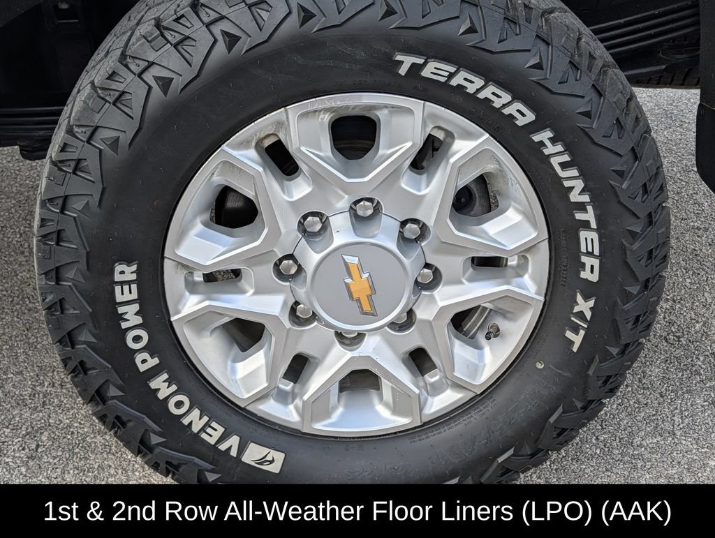 Used 2024 Chevrolet Silverado 2500 LT AWD/4WD image 12