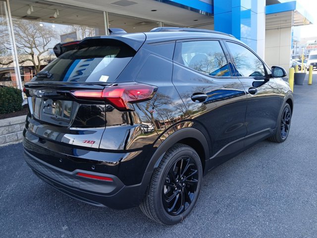 New 2027 Chevrolet Bolt RS w/ Technology Package FWD image 4