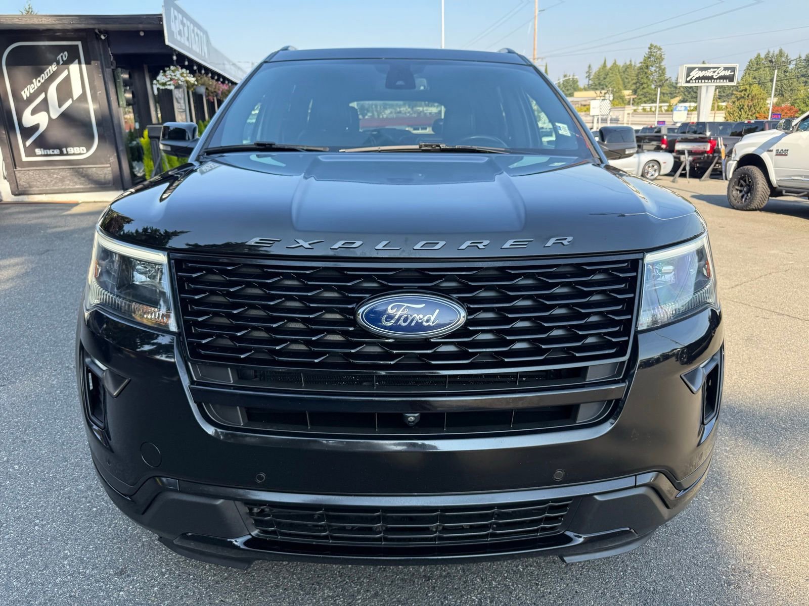Used 2018 Ford Explorer Sport AWD/4WD image 2