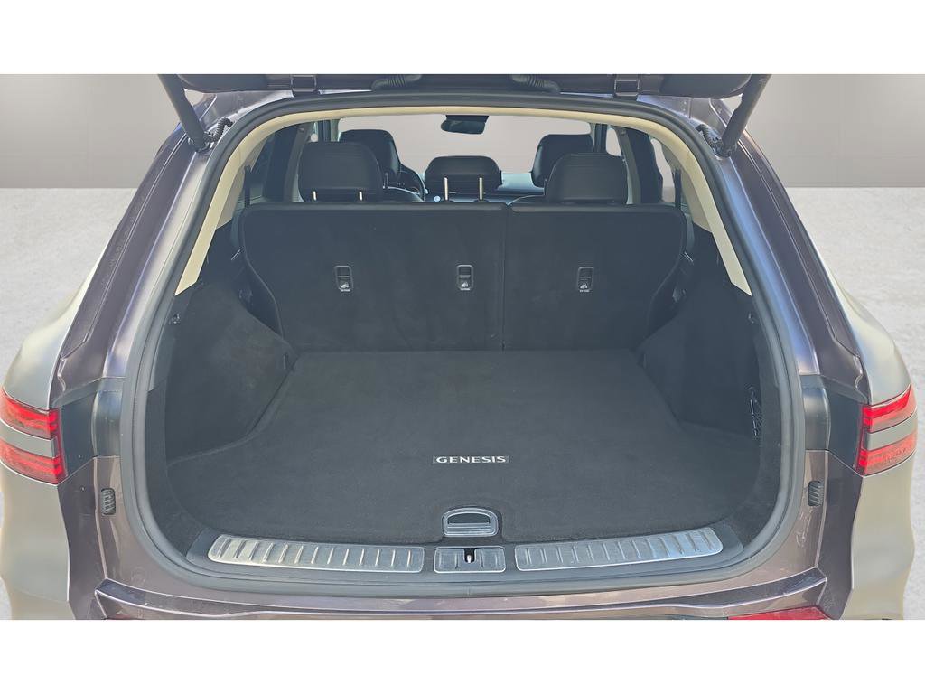 Used 2023 Genesis GV70 2.5T AWD/4WD image 9