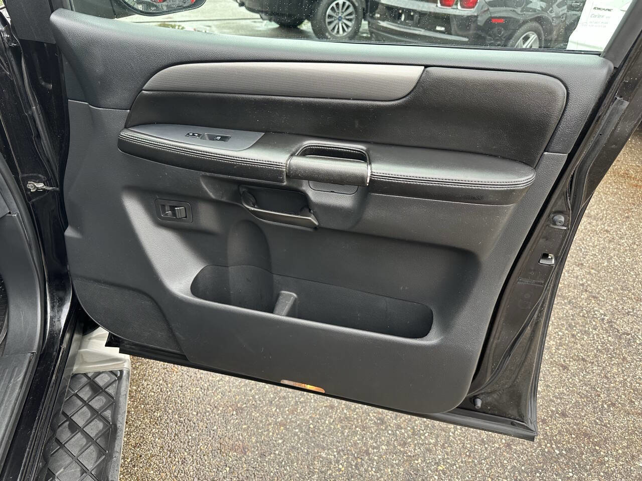 Used 2012 Nissan Armada SV image 23