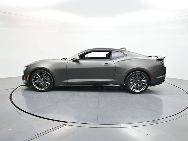 Used 2023 Chevrolet Camaro ZL1 RWD image 7