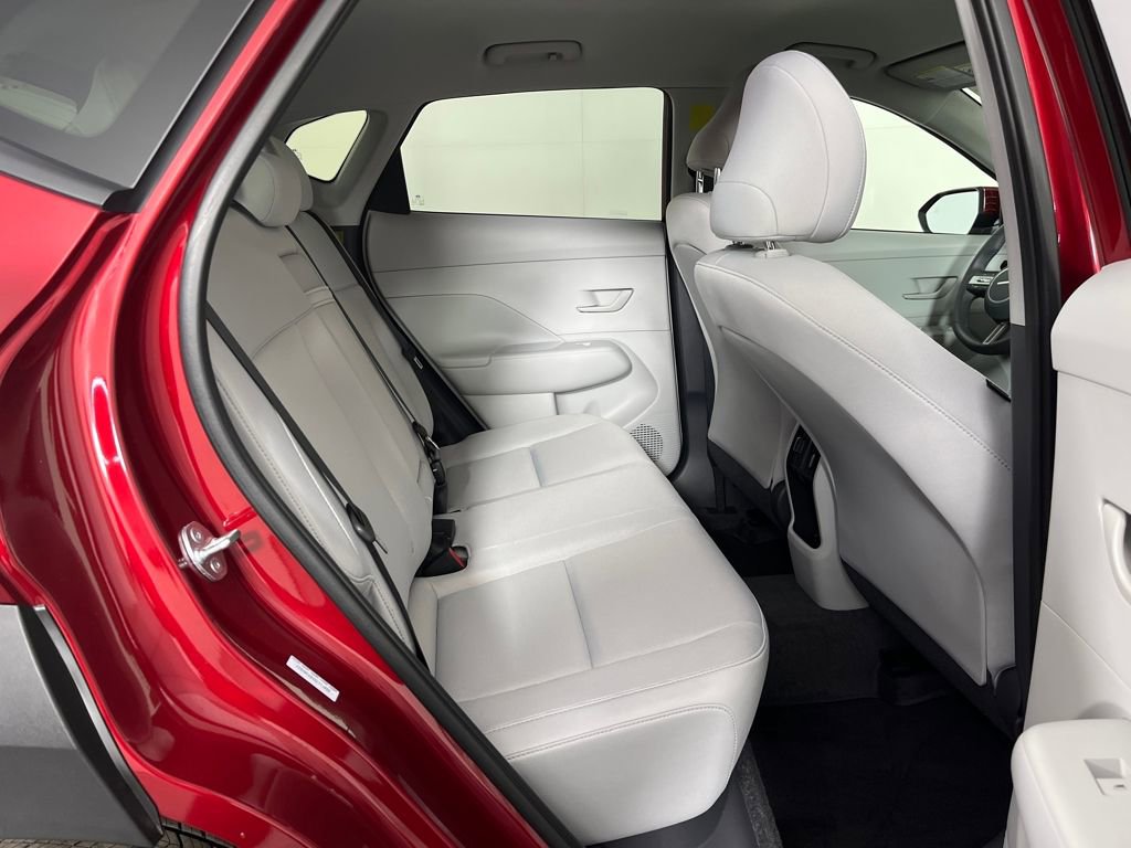 Used 2025 Hyundai Kona SEL image 15