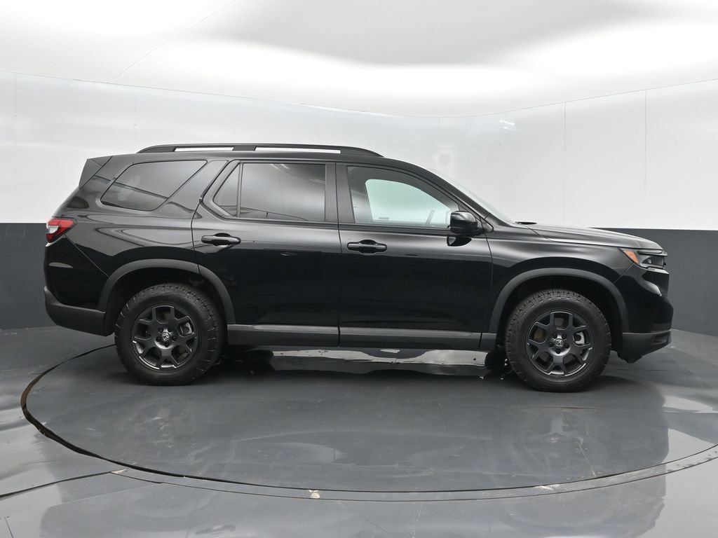 Used 2024 Honda Pilot TrailSport image 5