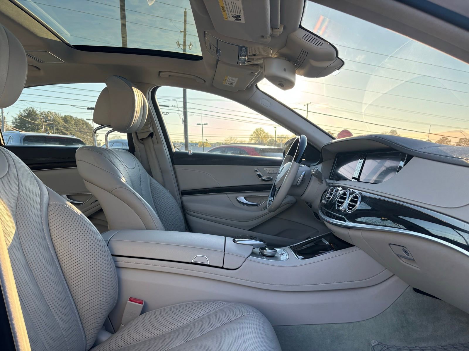 Used 2016 Mercedes-Benz S 550 Sedan image 33
