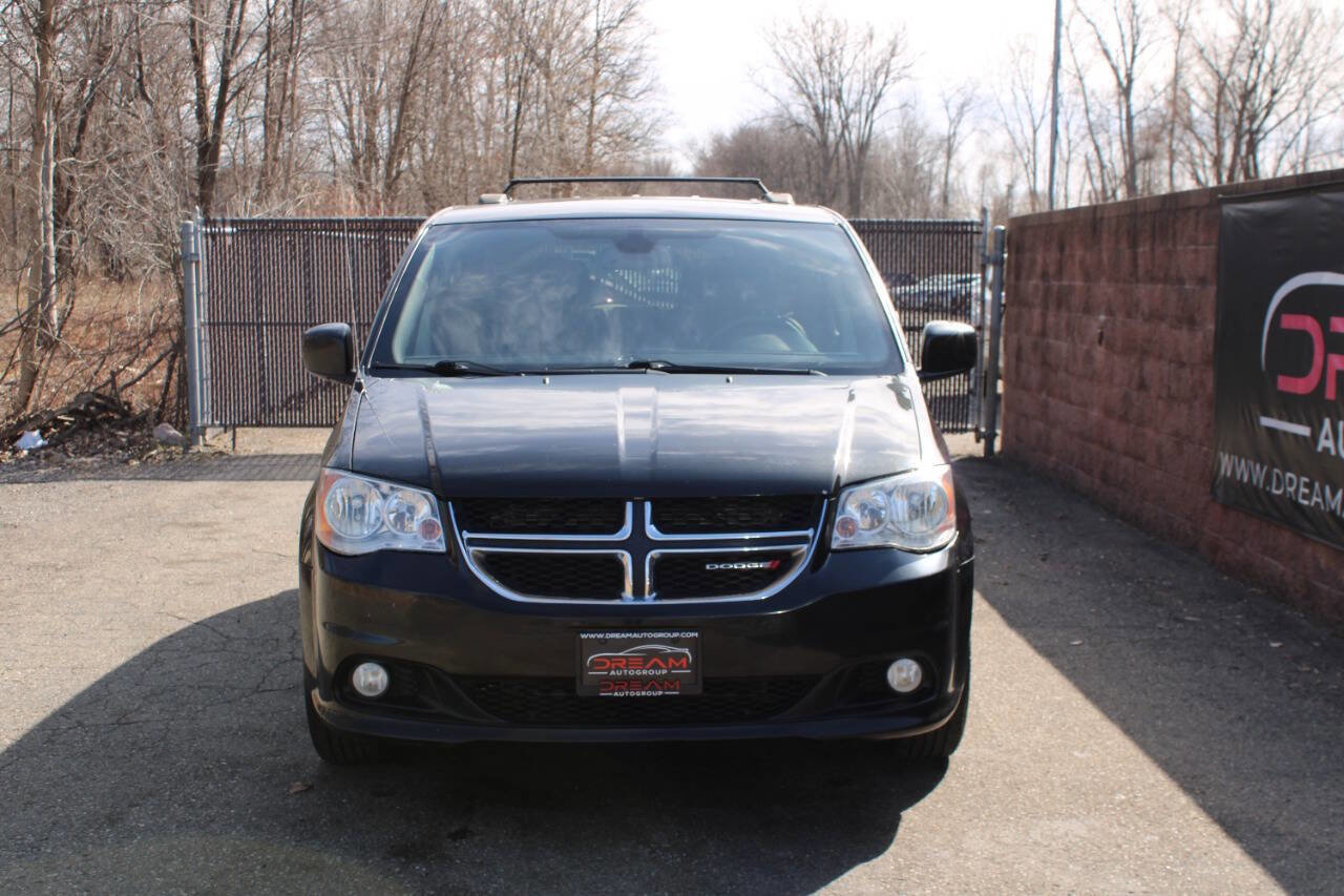 Used 2019 Dodge Grand Caravan SXT image 5