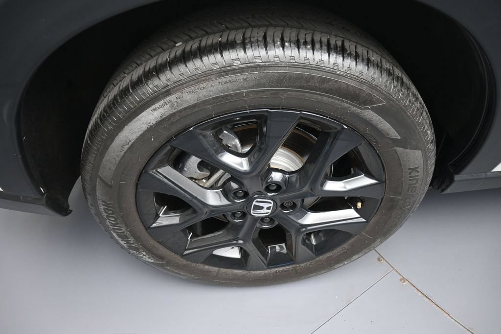 Certified 2025 Honda HR-V Sport image 12