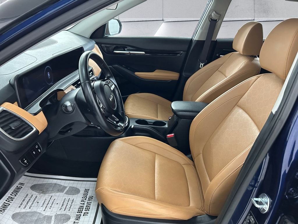 Used 2025 Kia Seltos EX w/ EX Sunroof Package AWD/4WD image 7