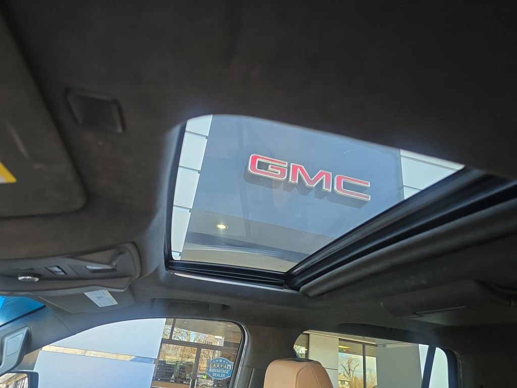 Used 2017 Cadillac Escalade Platinum image 24