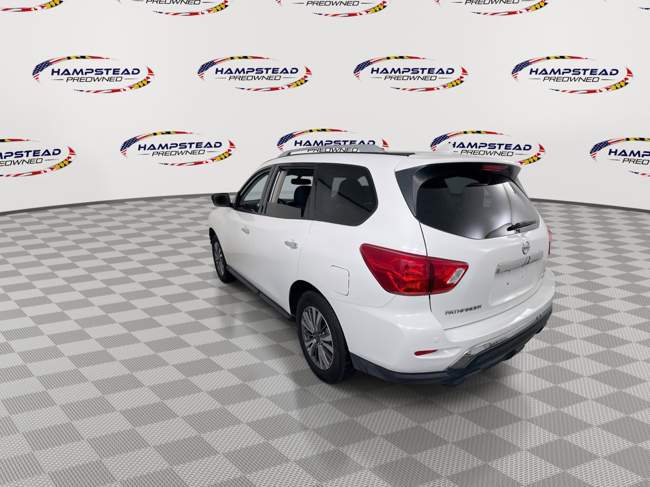 Used 2019 Nissan Pathfinder SV image 6