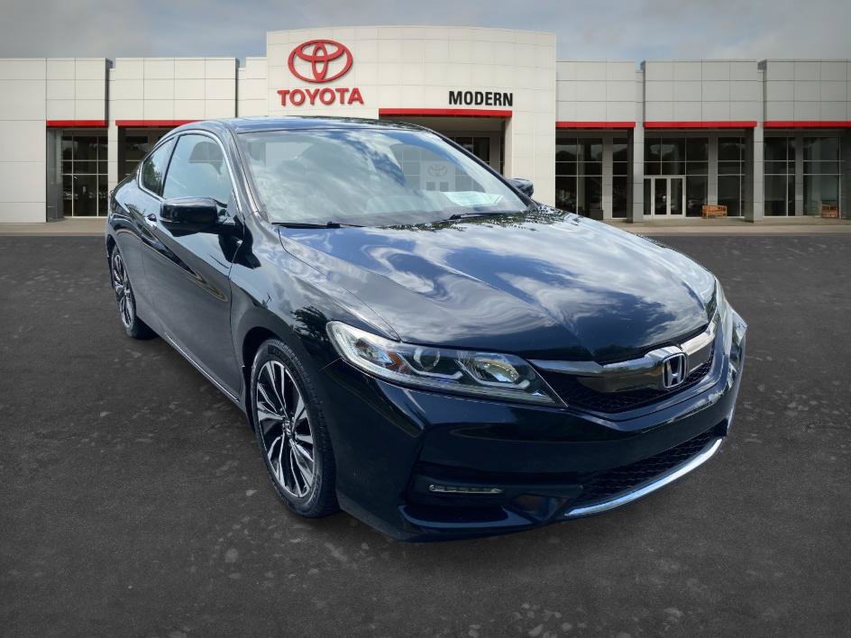 Used 2017 Honda Accord EX image 3