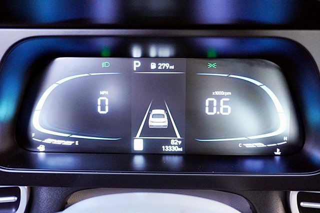 Certified 2026 Hyundai Elantra Sport FWD image 43