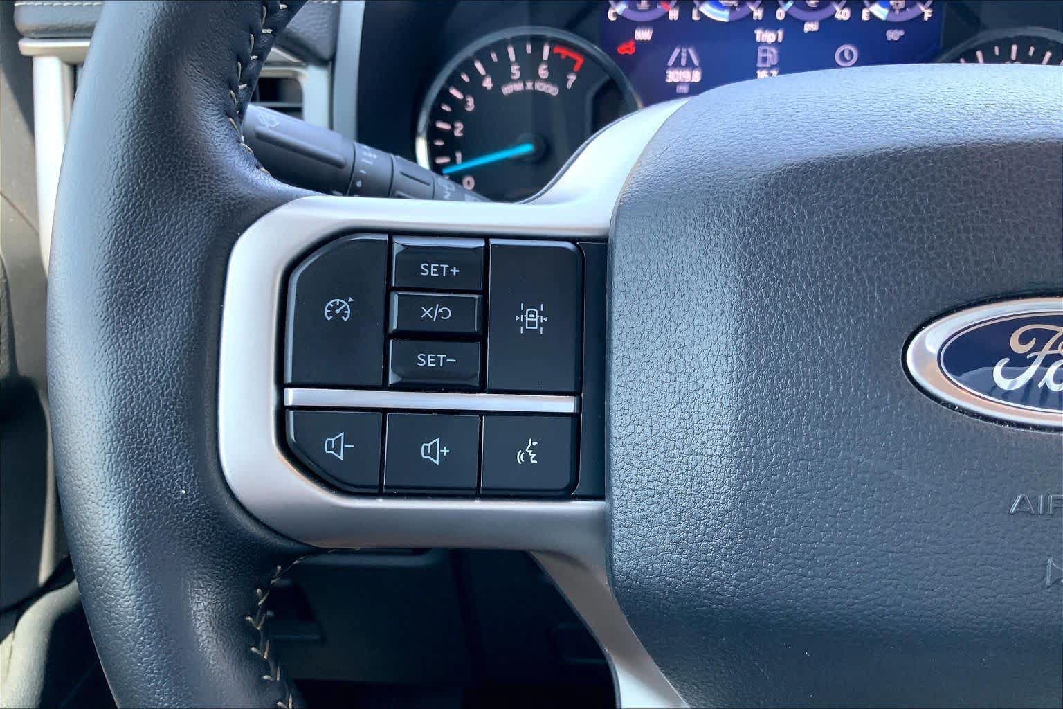 Used 2024 Ford Expedition XLT AWD/4WD image 23