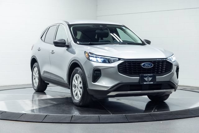 Used 2023 Ford Escape Active AWD/4WD image 4