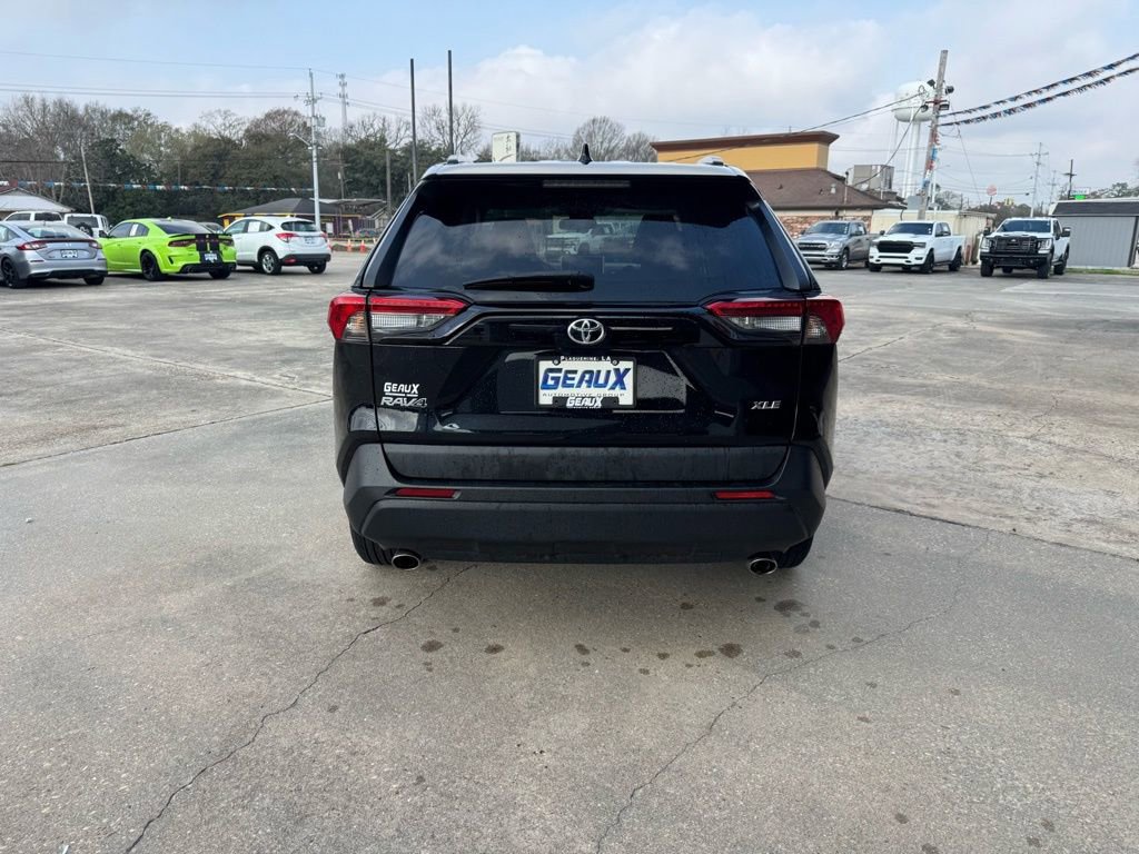 Used 2024 Toyota RAV4 XLE image 5