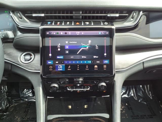 Used 2023 Jeep Grand Cherokee 4WD 4xe image 12