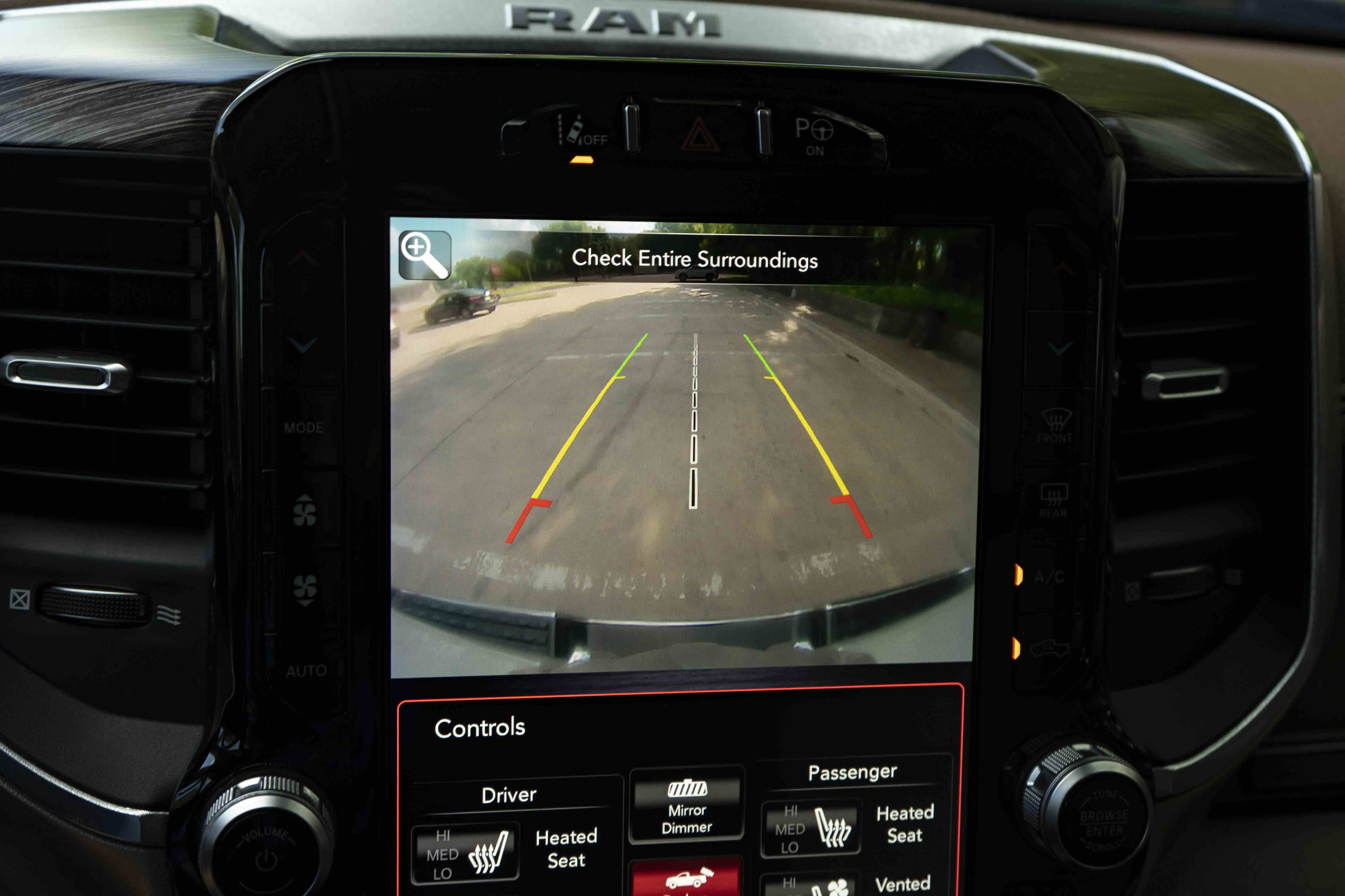 Used 2019 RAM 1500 Laramie AWD/4WD image 30